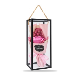 Buchet decorativ roz cu trandafir, în cutie transparentă cu lanț auriu