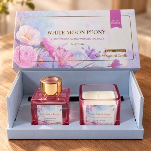Set cu lumânare din soia și difuzor cu bețișoare, parfum floral, cutie roz - Img 2