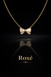 Colier Roxé auriu cu pandantiv fundiță elegantă – material inoxidabil, 40 cm, reglabil