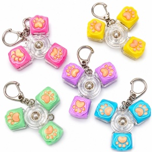 Jucărie Antistres Fidget Spinner cu 3 Taste și Lumini LED – Breloc Sensorial cu Lăbuțe Luminoase - Img 2