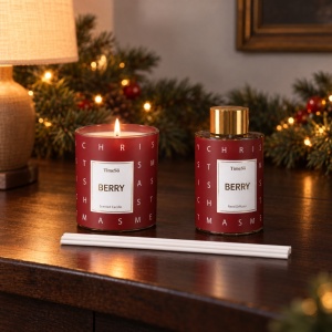 Set cadou cu lumânare din ceară și odorizant cu bețișoare, parfum fructe de pădure, roșu, 23×18 cm - Img 5