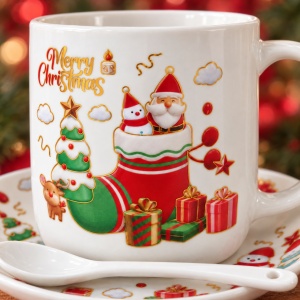 Set cadou de Crăciun cană ceramică cu farfurioară și linguriță, 3 piese, 16x18cm - Img 4