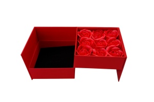 Cutie cadou 11x11x9.5 cm cu 9 trandafiri de sapun rosii, aranjament elegant Forever Love - Img 4