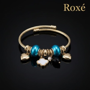Bratara dama ROXE aurie cu charmuri elegante si pandantive moderne, stil fashion - Img 3