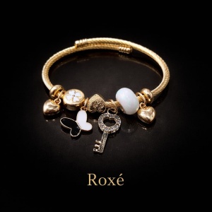 Bratara ROXE aurie cu fluturi cheita si charmuri elegante culori mixte - Img 3