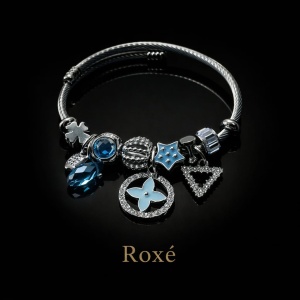 Bratara ROXE argintie cu charmuri elegante si cristale culori mixte - Img 5