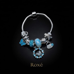 Bratara ROXE argintie cu fluture si posetuta charmuri elegante dama - Img 5