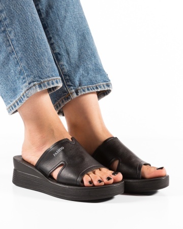 Papuci dama cu platforma Negri din Piele Ecologica Yama