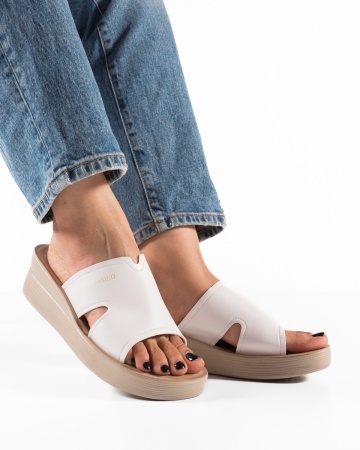 Papuci dama cu platforma Albi din Piele Ecologica Yama - Img 2