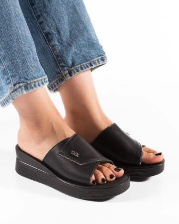 Papuci dama cu platforma Negri din Piele Ecologica Zulu