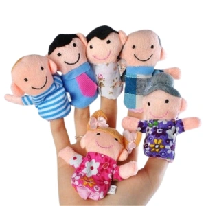 Papusi de deget familie, set 6 personaje textile, 8 x 8 cm, multicolor, pentru povesti si jocuri de rol