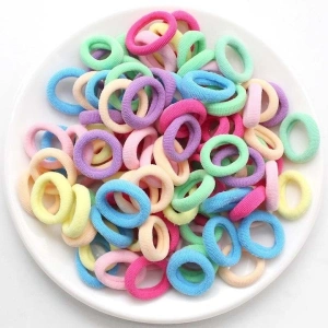 Set accesorii par 26 elastice, 20 elastice spiralate, 20 elastice 2 cm, 5 cleme steluta 0.8 cm, multicolor, cutie organizator - Img 3