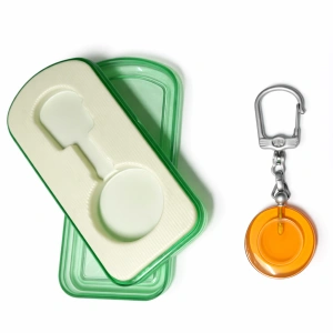 Breloc pentru chei rotund, finisaj sablat, cu carabina metalica si cutie plastic inclusa, 10 x 4 cm