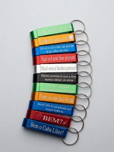 Breloc personalizat tip desfacator de sticle
