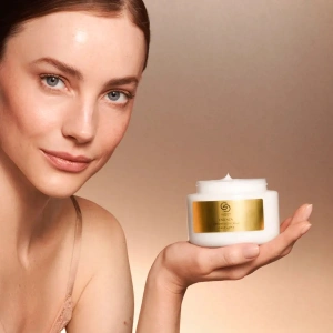 Crema corp Giordani Gold Essenza 250ml - Img 2