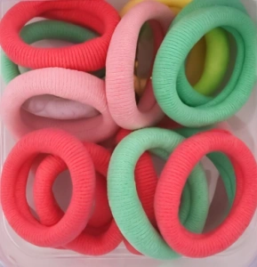 Set 18 elastice par 1.5 cm si 5 cleme mini model steluta, cutie organizator transparenta, multicolor - Img 11