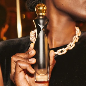 Apă de parfum Oriflame Divine Dark Velvet 50 ml - mister, senzualitate și eleganță într-o aură de catifea întunecată - Img 5