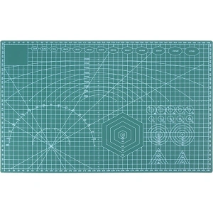 Plansa autovindecabila pentru taiat format A3, fata-verso, grosime 3 mm, scara clara pentru croitorie, crafting, modelism si proiecte DIY, 30x45 cm, verde