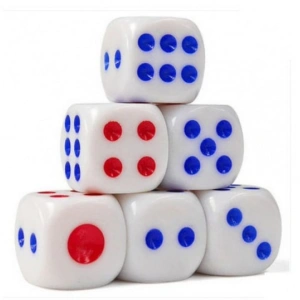 Set 10 zaruri albe cu puncte albastre si rosii, 13 mm, pentru jocuri de societate sau jocuri de noroc - Img 3