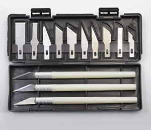 Set cutite modelare de precizie, 13 lame metalice, 3 manere, etui magnetic, pentru decupaj si lucrari fine - Img 9