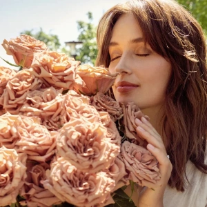 Apă de parfum Oriflame Volare Tender 50 ml - gesturi calde de iubire, feminitate şi rafinament - Img 9