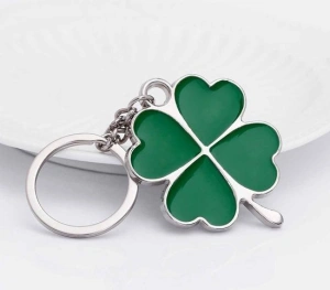 Breloc trifoi cu patru foi verde, metalic, 10.5 cm, inel 2.5 cm, simbol noroc, accesoriu chei - Img 3