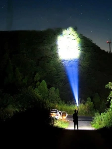 Lanterna portabila, 6 LED-uri, 4 moduri de iluminare, cablu Micro-USB inclus, ABS, baterie 1200 mAh, rezistenta la apa, negru - Img 6