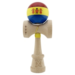 Kendama profesionala din lemn cu rulment metalic, editie Stil Romanesc tricolor, finisaj Super Sticky, cupe mari King Size V3, 18 cm, multicolor - Img 5