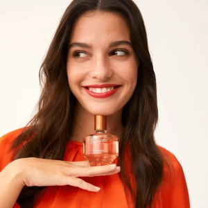 Apă de parfum Oriflame Infinita My Sunshine 50 ml - lumina caldă a soarelui într-un parfum al bucuriei, energiei și feminității radiante - Img 4