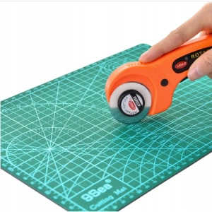 Plansa autovindecabila pentru taiat format A3, fata-verso, grosime 3 mm, scara clara pentru croitorie, crafting, modelism si proiecte DIY, 30x45 cm, verde - Img 2