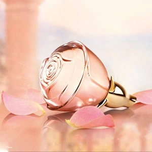 Apa de parfum Volare Oriflame 50 ml, parfum floral romantic cu trandafir Damascena si accente delicate de violeta - Img 2