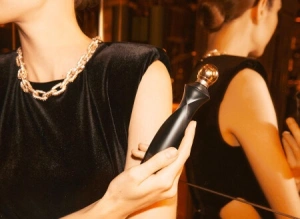 Apă de parfum Oriflame Divine Dark Velvet 50 ml - mister, senzualitate și eleganță într-o aură de catifea întunecată - Img 7