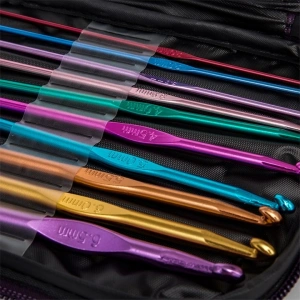 Set de crosetat 100 piese, ace din aluminiu si inox, accesorii complete, husa organizatoare inclusa, ideal pentru incepatori si avansati, multicolor - Img 5