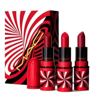Tiny Tricks Set MAC: Mini, Matte, Ruj cremă, Awe-Spicious, 1.8 g *Miniature + Mini, Matte, Ruj cremă, Snappy-Go-Lucky, 1.8 g *Miniature + Mini, Matte, Ruj cremă, Sleight Of Grand, 1.8 g *Miniature