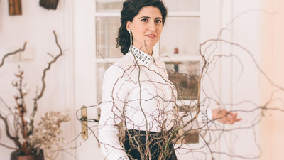 Elegance at work. The white shirt