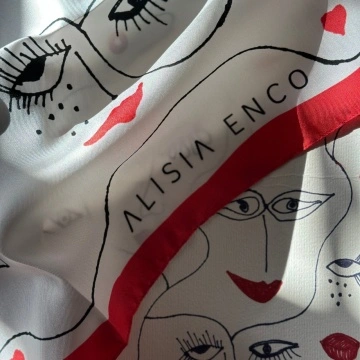 Silk twill scarf MUSES  - Img 2