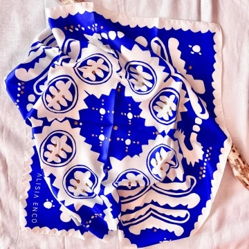 Hedvábný kepr modrý šátek TRADITIONALE