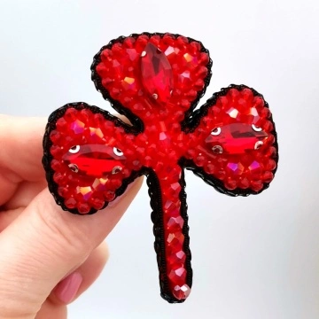 Handmade brooch CLOVER