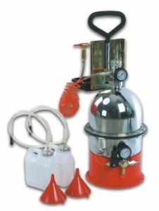 Aparat pneumatic inlocuit lichid frana cu 2 bidoane de 5 litri si palnie PROFITOOL