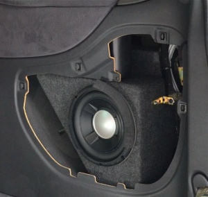 Incinta inchisa subwoofer dedicat Volkswagen Sharan 1, 200 mm, 8L - Img 3