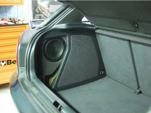 Incinta inchisa subwoofer dedicat Audi A3 8L, 200 mm, 8L - Img 3