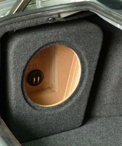 Incinta inchisa subwoofer dedicat Volkswagen Passat B5 Sedan, 250 mm, 15L - Img 3