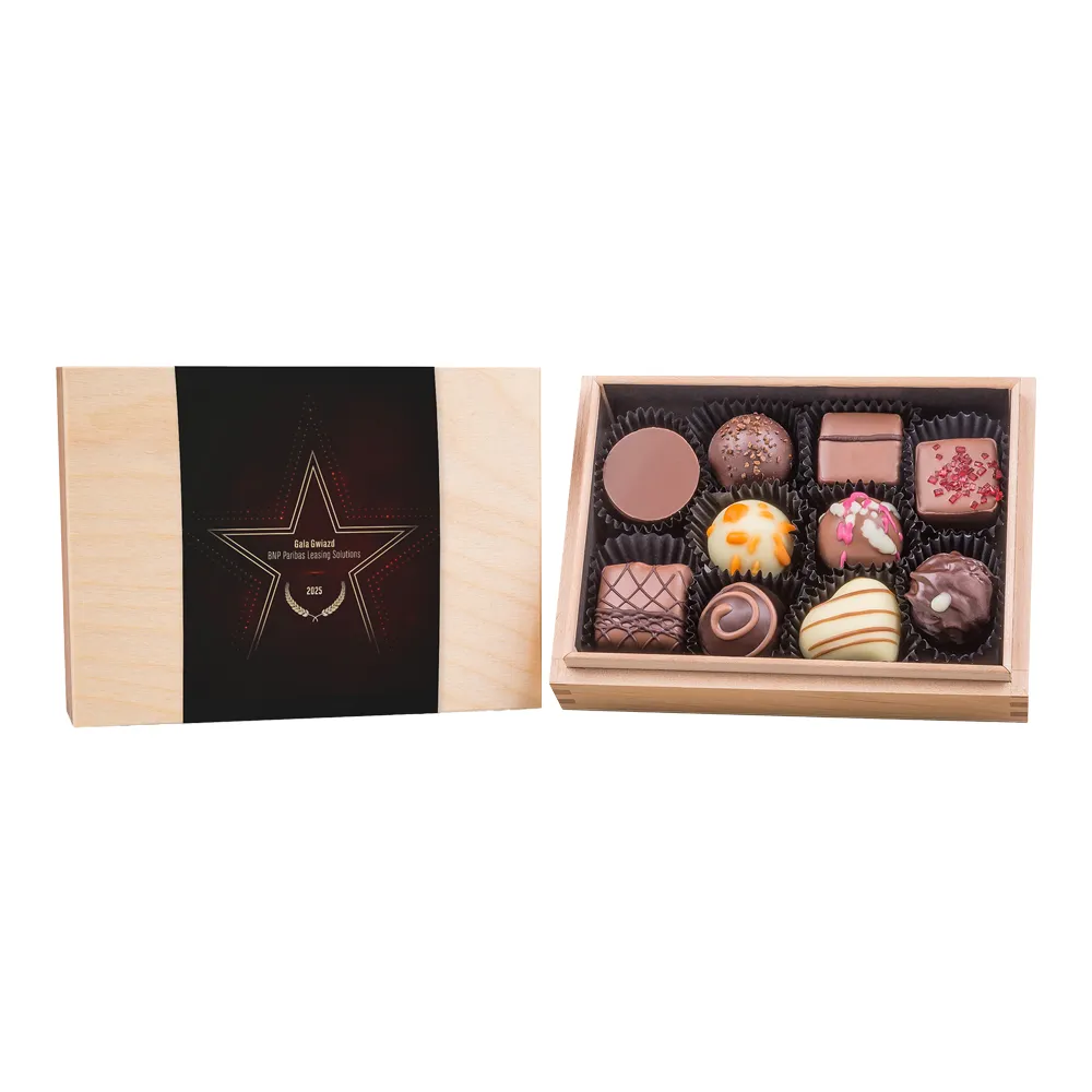 Cutie din lemn Premiere Mini finisată cu banderolă din carton personalizată