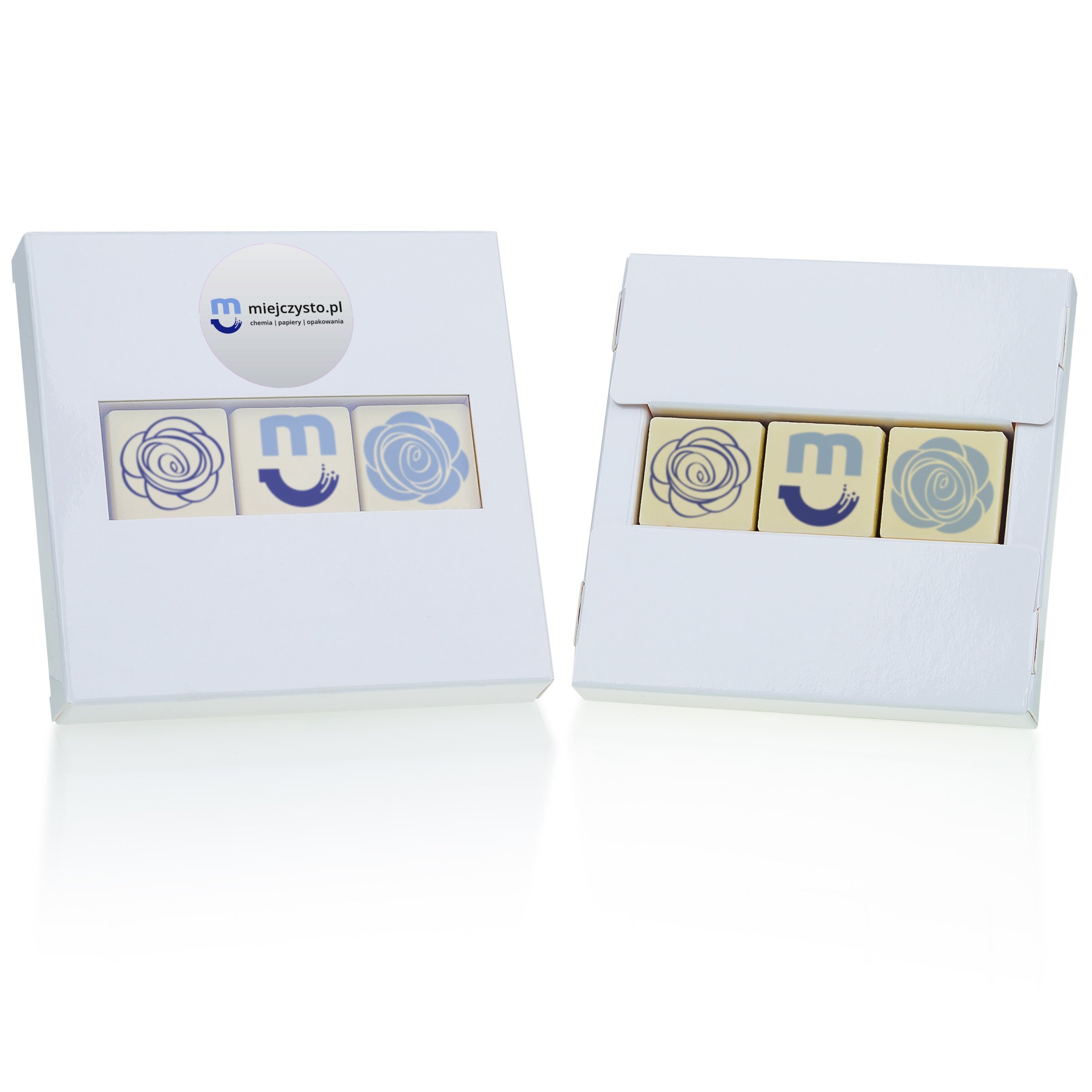 Cutie patrata ChocoPrints Trio cu sticker personalizat aplicat