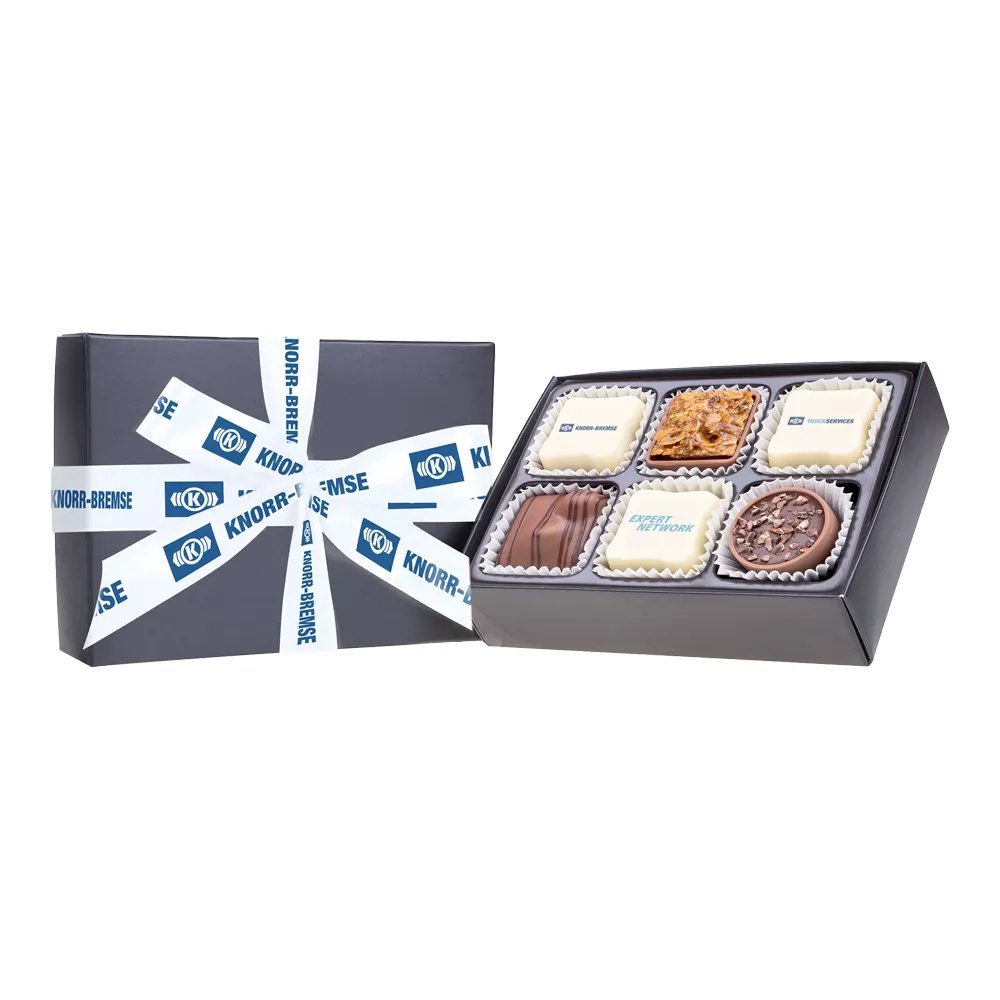 Finisaj premium Black L cu panglică personalizată și compliment card