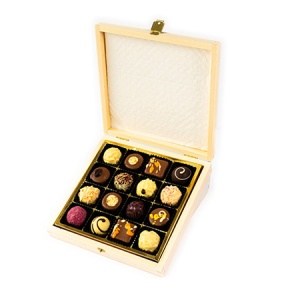 Cutie de lemn cu praline belgiene Xquisite 16 - Img 4