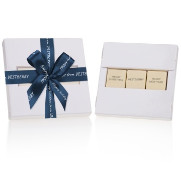 Cutie cu 3 cuburi dinciocolata personalizata cu print si panglica personalizata