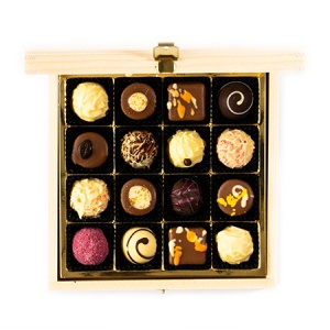 Cutie de lemn cu praline belgiene Xquisite 16 - Img 3