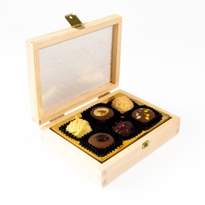 Cutie de lemn cu praline belgiene Xquisite 6
