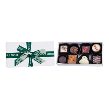 Cutie alba cu 8 praline standard personalizata cu panglica